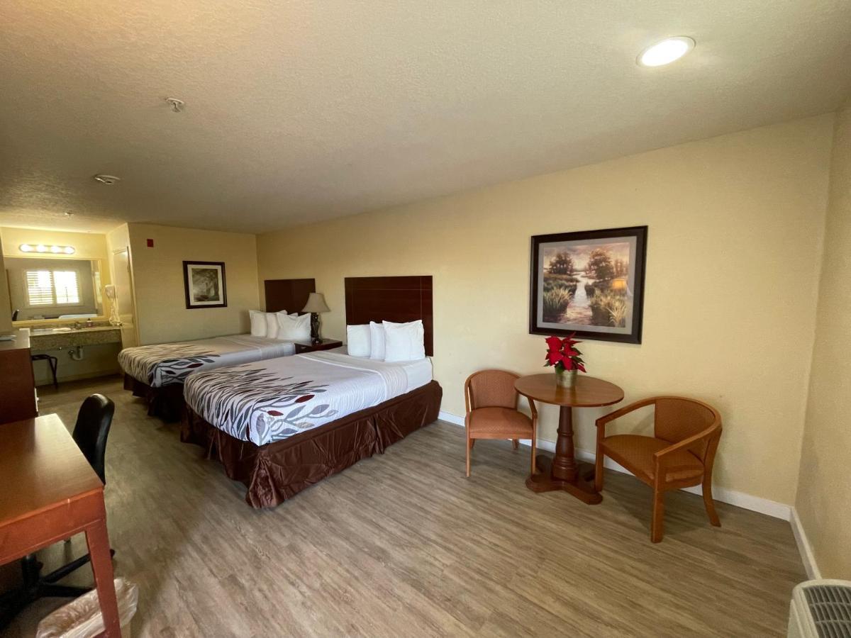 Kenedy Inn And Suites Exteriér fotografie